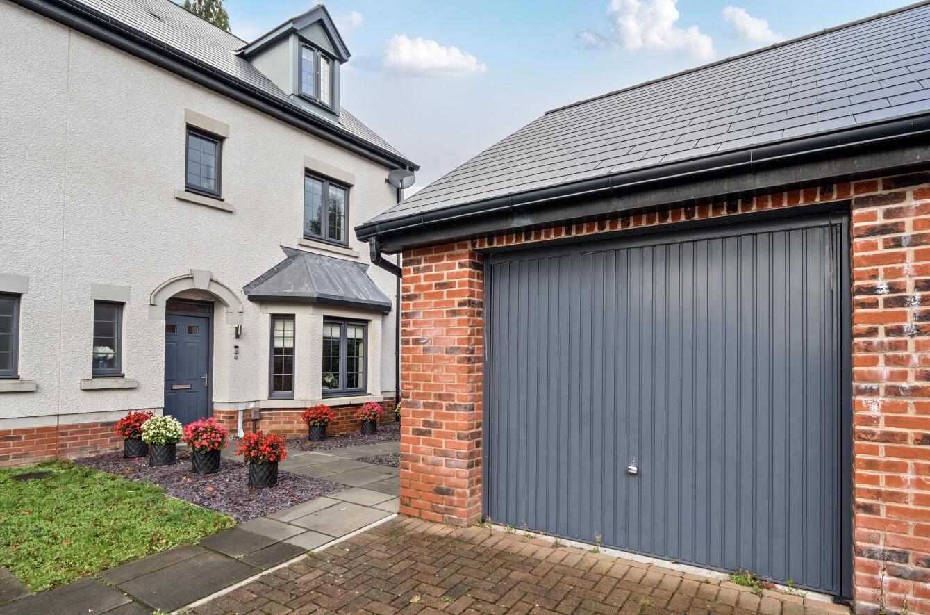 Millwood Gardens, Killay, Swansea, SA2 7BE